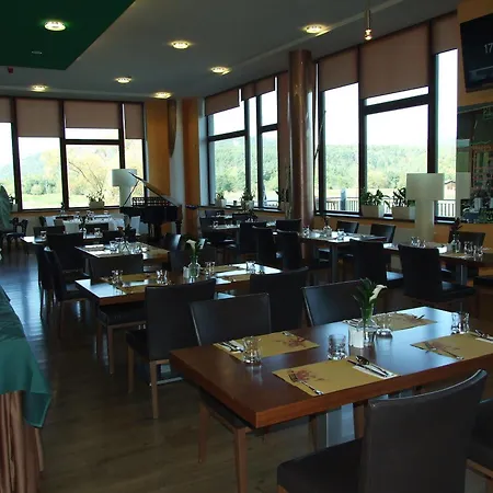 Golf Club 4*